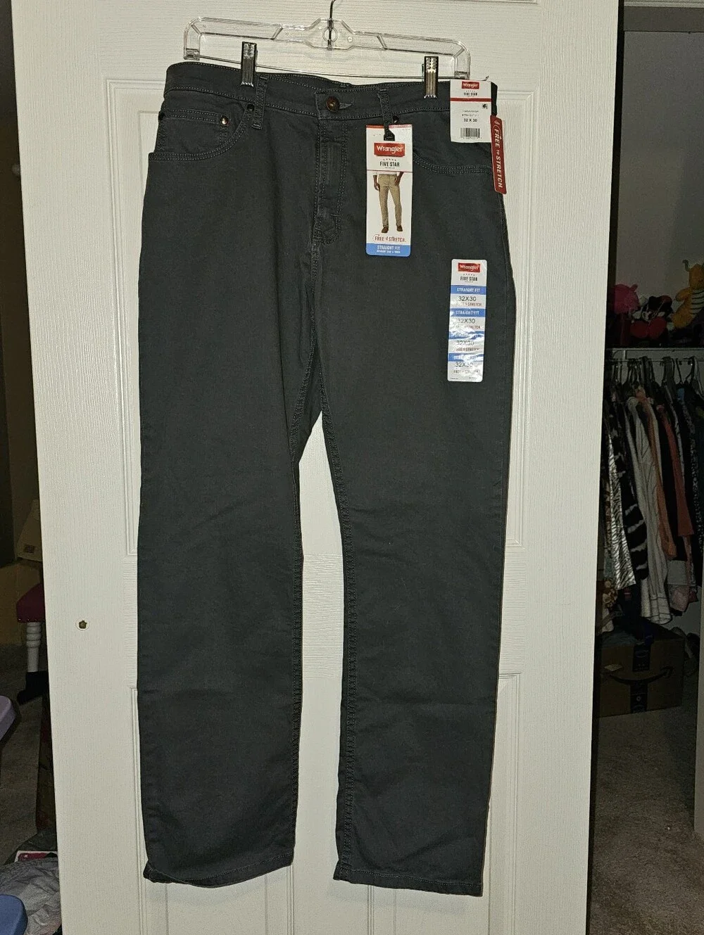 Wrangler Men's Straight Leg Jeans in Charcoal 32 X 30 NWT